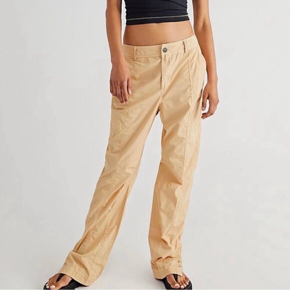 Free People Lucid Dreams Track Pants 8 NEw With Tag
$128 Size: 8 Free People - Picture 4 of 10
